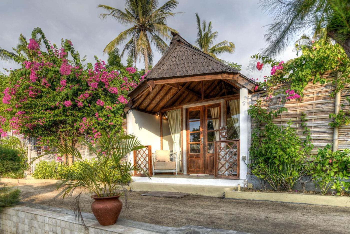 Les Villas Ottalia Yoga & Diving, Gili Meno Exterior foto
